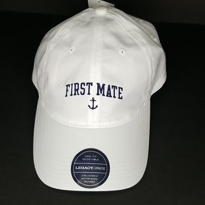 First mate boat cap